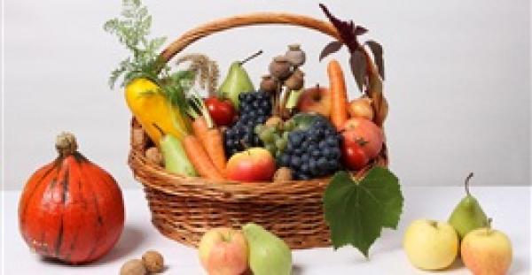 دراسة: كمية صغيرة من الفواكه والخضراوات يوميا تمنح عمرا أطول