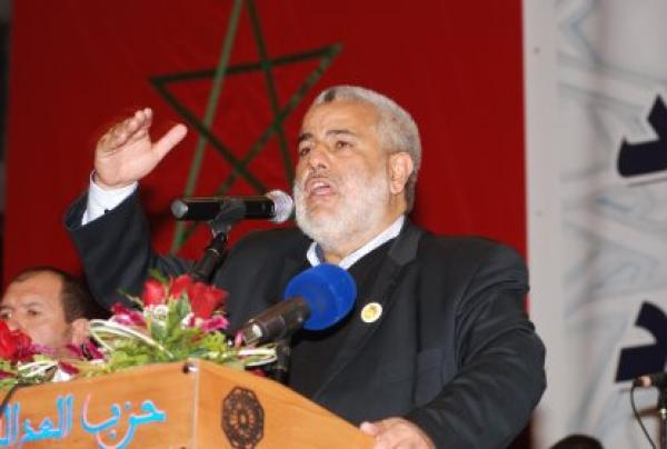 بنكيران يحتفظ بمدير الوظيفة العمومية رغم وصوله سن التقاعد