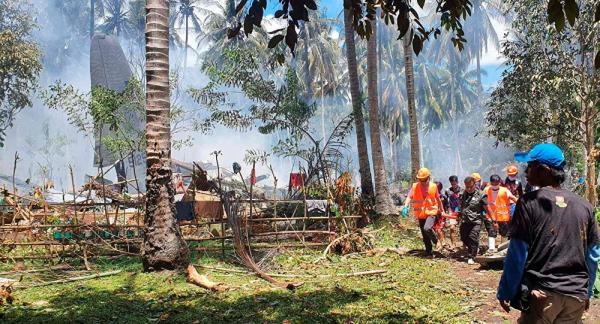 ارتفاع حصيلة ضحايا تحطم الطائرة العسكرية جنوب الفلبين إلى 45 قتيلا