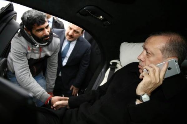 هكذا أنقذ أردوغان رجلا من الانتحار عبر رمي نفسه من أعلى جسر البوسفور