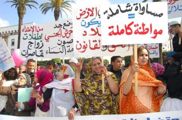 النساء غاضبات ويطالبن بالمناصفة