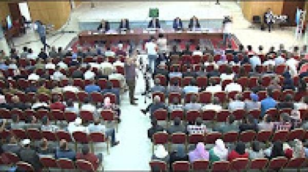 وزير الداخلية لفتيت يلتقي مع فعاليات المجتمع المدني بالحسيمة