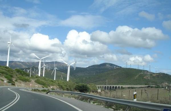 المغرب يستدرج عروضا لمشروعات لطاقة الرياح بقدرة 850 ميجاوات