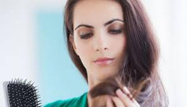 تلف الشعر والأظافر مؤشر لاضطراب الغدة الدرقية