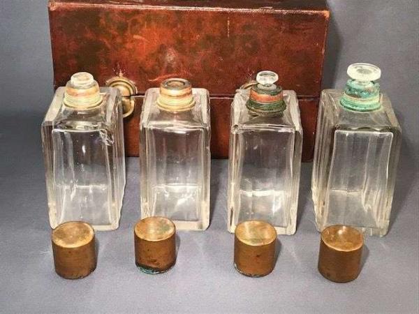 ضبط كوكايين بقنينات عطور بمطار محمد الخامس