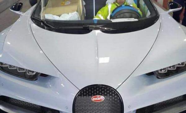 هدية رأس السنة المثيرة تصل الى مطار محمد الخامس (صور)