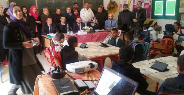 التوظيف البيداغوجي لحقيبة اللوحات اللمسية في العملية التعليمية التعلمية بم/م أولاد علي مديرية اقليم تاونات