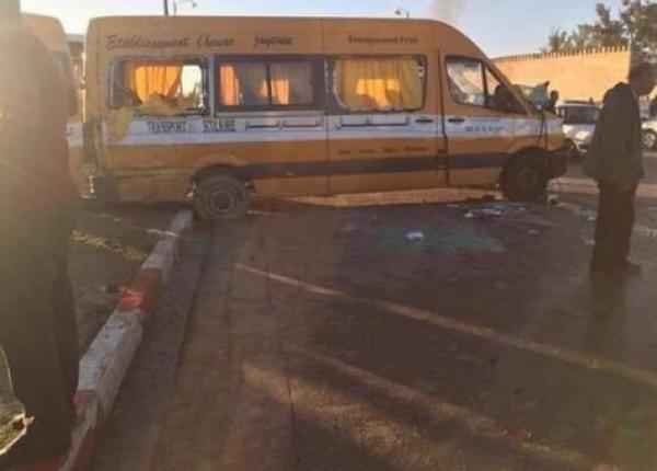 مكناس..حادثة سير خطيرة بين سيارة للنقل المدرسي وسيارتين تخلف 43 مصابا أغلبهم من التلاميذ