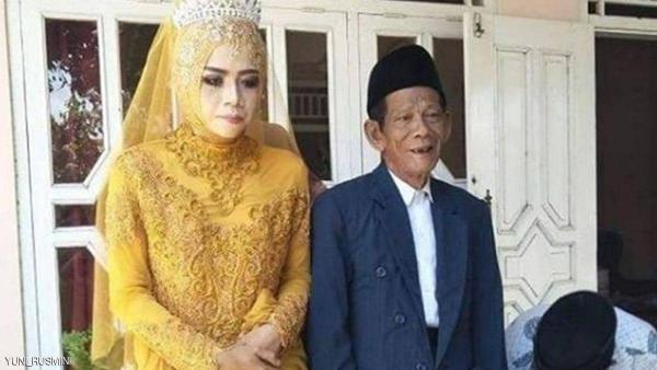 السن ليس مهما .. زوجان يعقدان قرانهما بفارق سن 56 عاما