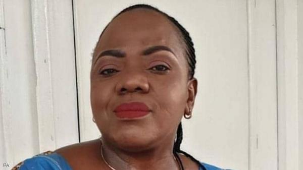 تموت بعد أن "بصق وسعل"مصاب بفيروس كورونا  في وجهها