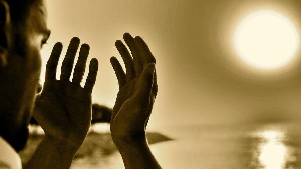 ثواب الدعاء بين الخطبتين فى صلاة الجمعة