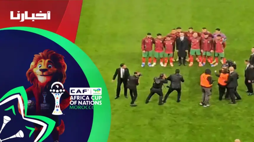 تفاعل حماسي للجماهير .. الأمير مولاي الحسن يحيي لاعبي المغرب وجزر القمر في افتتاح الكان