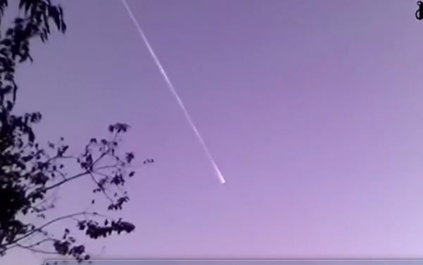 بالفيديو: جسم طائر غريب يعبر سماء تايلاند