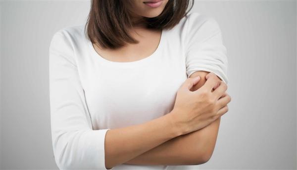 المواد العطرية.. أكثر أنواع الحساسية التلامسية شيوعاً