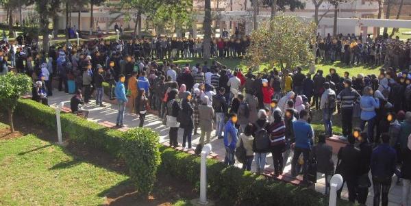 على طريقة المافيا الإيطالية...فصيل طلابي بفاس يعتدي على سائق حافلة ويقوم باختطافه