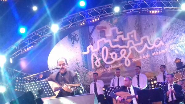 لطفي بوشناق وليلى الكوشي يسحران جمهور مهرجان شفشاون (صور)