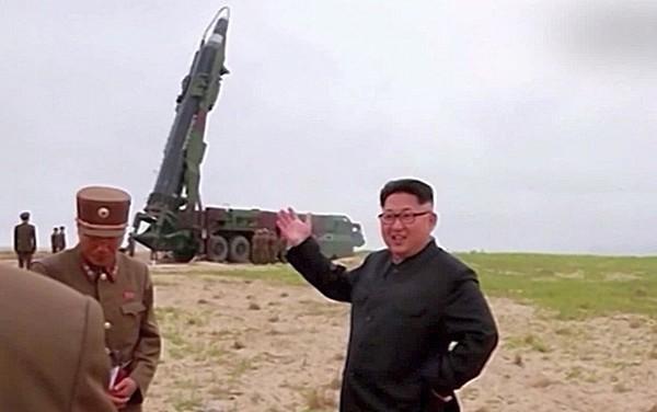 تقرير دولي: زعيم كوريا الشمالية سلح سرا دولة عربية