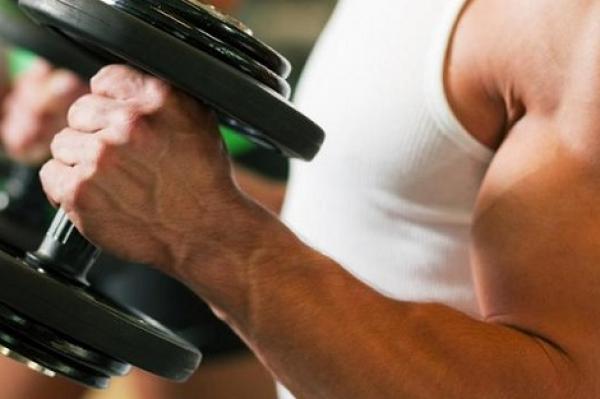 عشرة أطعمة صحية تساعد في بناء عضلات قوية