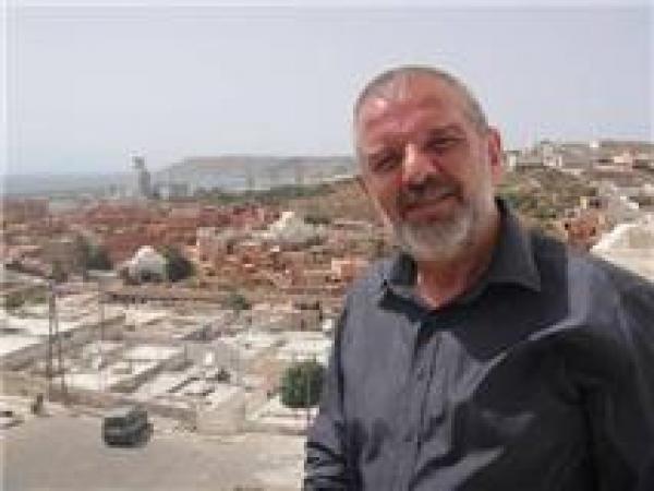 أكرم خزام يحاضر في أكادير: حول حماقة الحاكم، ولا مهنية القنوات العربية