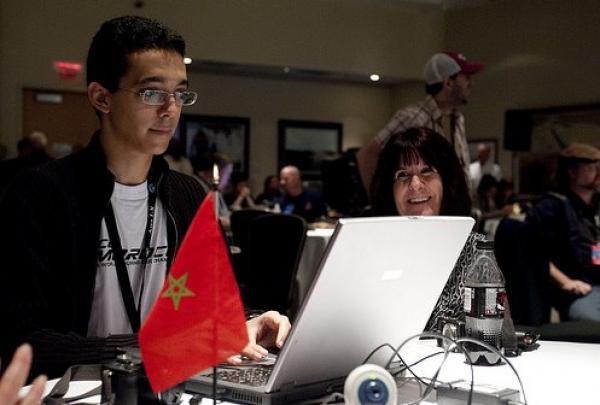 المغاربة يفضلون الحواسيب المحمولة واشتروا في 2011 حوالي 180 ألف حاسوب 