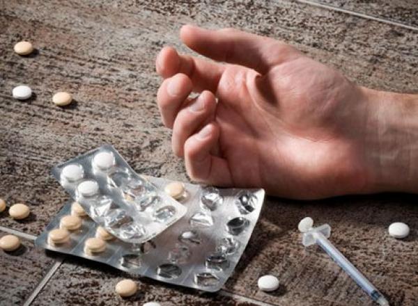 ارتفاع معدلات الانتحار بين الرجال في مرحلة منتصف العمر