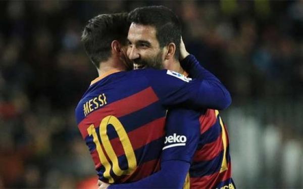 شاهد بالفيديو .. هدف ميسي العالمي في مرمى إسبانيول