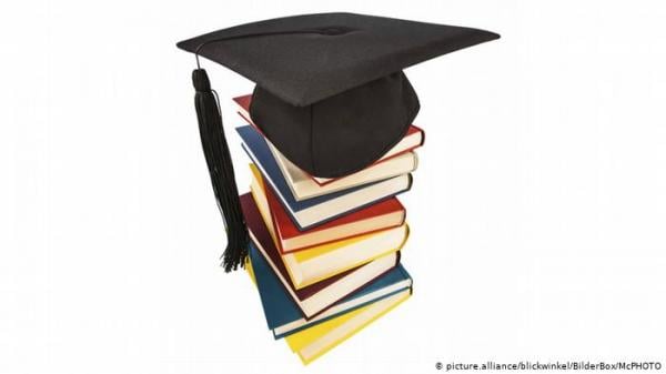 طفل بلجيكي في التاسعة يتأهب للحصول على شهادة جامعية