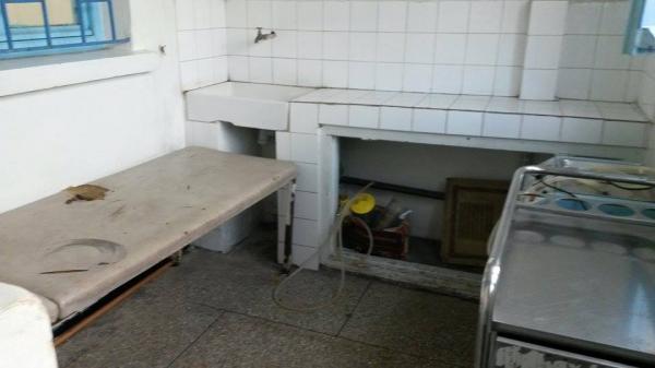 الوردي حول صفحة "فضائح قطاع الصحة" : بعض الصور والفيديوهات المنتشرة "مفبركة"