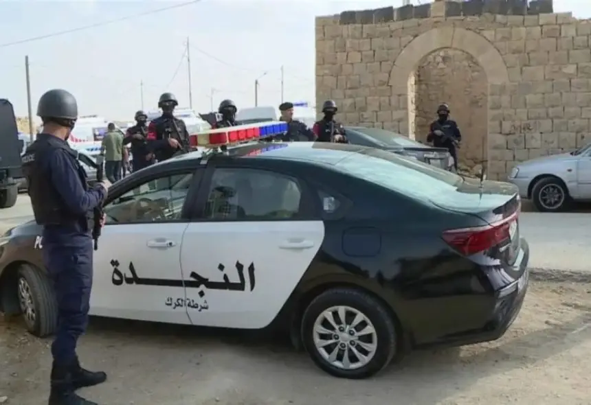 مسلحون يطلقون النار ويتسببون في مجزرة داخل كنيسة بالأردن