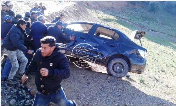 "فراقشية" من مدينة بنسليمان "كلاو قتلة د العصا" وهم متلبسون بسرقة عجل على متن سيارة داسيا