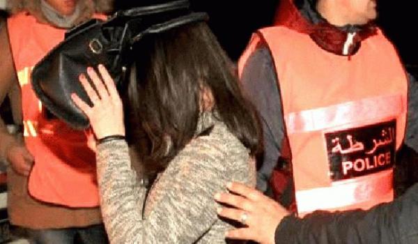 أمن العيون يوقف سيدة وهذا ما تم العثور عليه بوسط حقيبتها