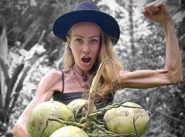 حذار.. مُدَوِّنة تموت بسبب الجوع الحاد بعد اعتمادها هذا "الريجيم" لسنوات