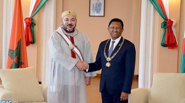 رسميا: الملك يغادر مدغشقر وهذه ما كتبه لرئيسها