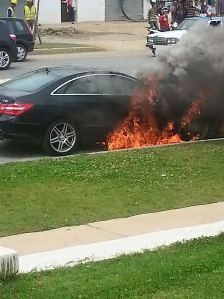 تطورات مثيرة في قضية احتراق سيارة فارهة لسياسي معروف بمارتيل