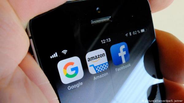 أمازون وغوغل تمولان ”أخباراً زائفة“ عن كورونا.. كيف ذلك؟