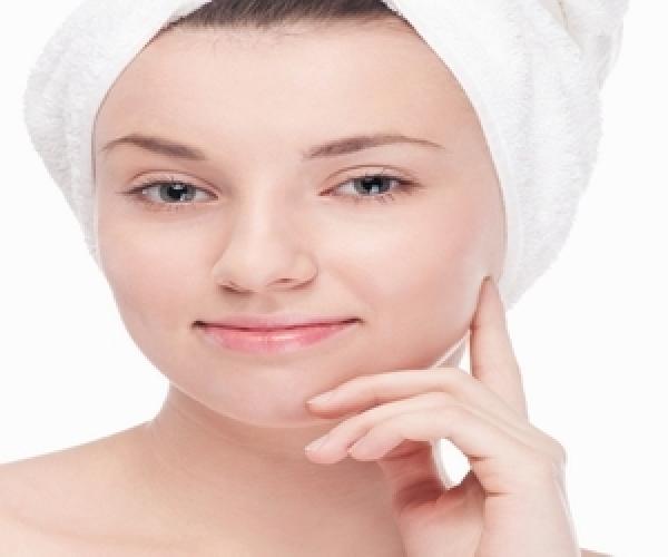 تريدين بشرة ناعمة ، إليك الحل