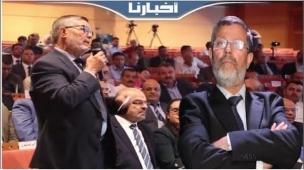 البرلماني السيمو للمغاربة.. خصكوم تمشيو للحمام غير السبت والأربعاء باش نحافظو على الماء