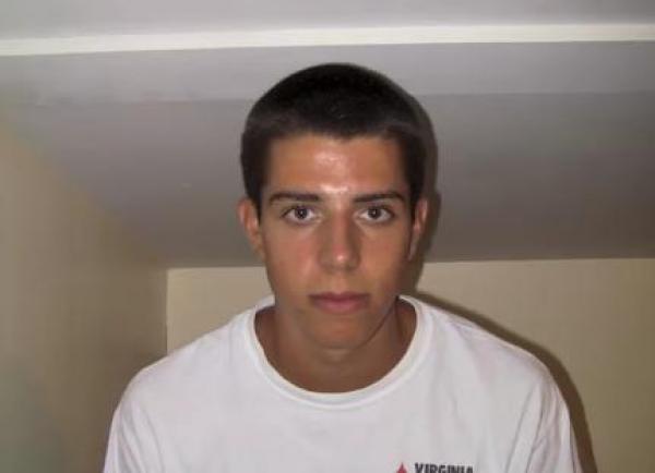 بالفيديو: شاب يمضي 5 سنوات في تسجيل كليب أغنية واحدة