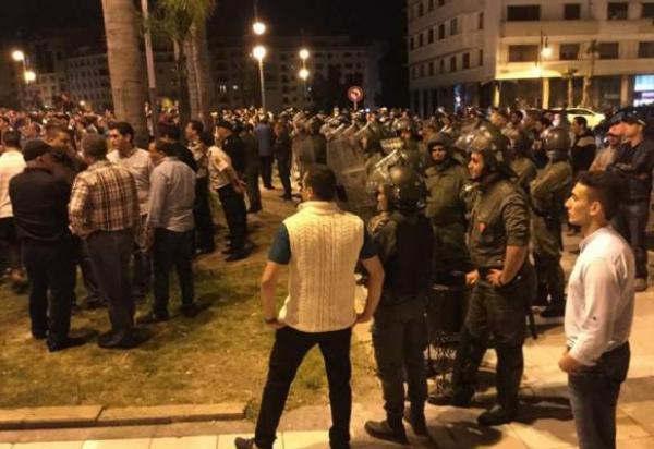 مدن مغربية تخرج للتضامن مع حراك الحسيمة و التنديد بالإعتقالات