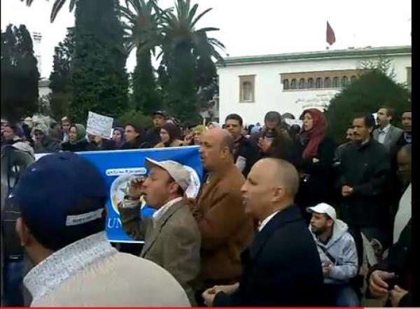 وقفة الأساتذة المجازين في الرباط 09-03-2011