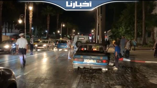 احتراق طاكسي كبير من أسطول النقل القديم وسط مدينة تطوان