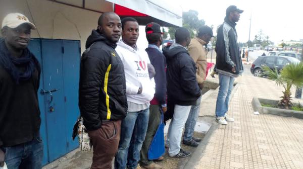 شاب مغربي يقع في قبضة الأمن بعدما نصب على عائلة تنحدر من إفريقيا جنوب الصحراء في مبلغ مالي مهم