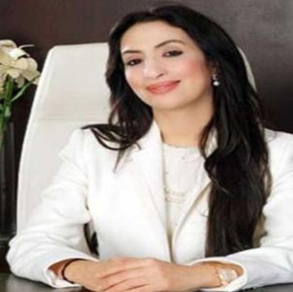 زوجة أخنوش تحتقر الصحافيين المغاربة في افتتاح موروكو مول