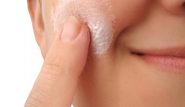 أكثر الأطعمة ضرراً لبشرتك