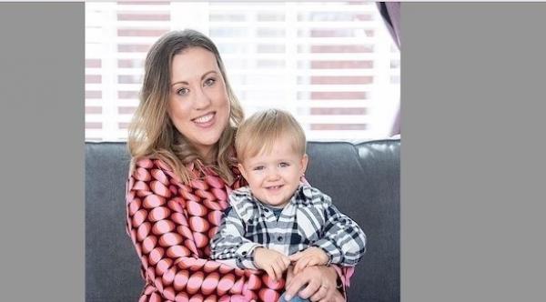 رغم حالتها التي تمنعها من الإنجاب.. ترزق  بطفل يتمتع بصحة جيدة