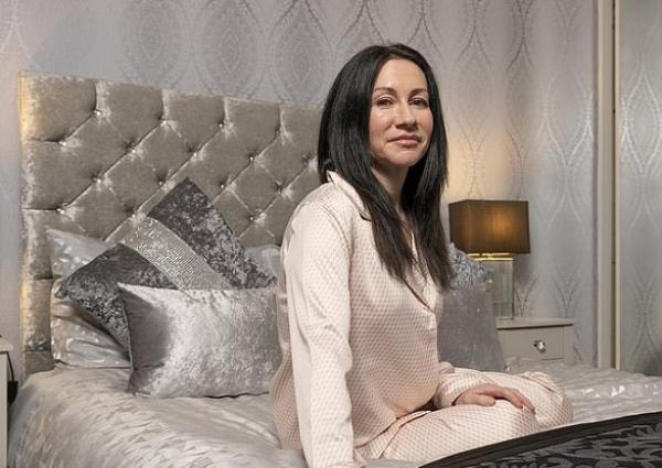 بسبب حالة مرضية نادرة ..امرأة تنام 36 ساعة متواصلة