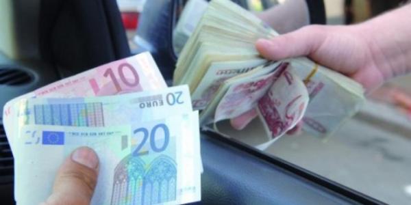 مغربي يحاول تهريب نحو 23 ألف أورو عبر معبر سبتة المحتلة