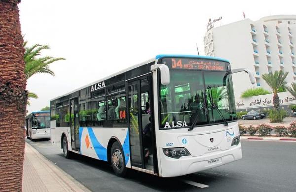 شاب مخمور دار روينة ف طوبيس بأكادير باستعمال السلاح الأبيض !