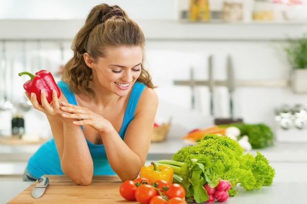 لك سيدتي، هكذا تحافظين على منافع الخضروات عند طهيها