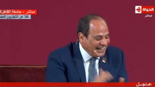 بالفيديو..السيسي لوزير البترول: زوّد في سعر البنزين مدام المصريين بيرقصوا كيكي